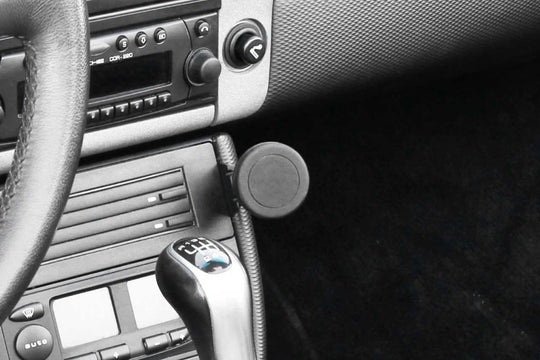 Rennline ExactFit Magnetische Handyhalterung – Porsche 996 / 986 Boxster – Dash Mount – Linkslenker – mit oder ohne kabellose Ladefunktion