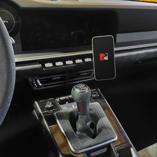Rennline ExactFit Magnetische Handyhalterung – Porsche 992 (2020+) – mit oder ohne kabellose Ladefunktion – MagSafe-kompatibel